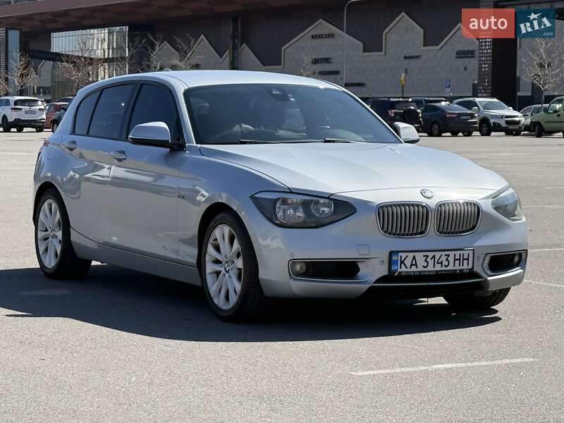 Хэтчбек BMW 1 Series 2012 в 