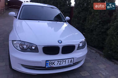 Хетчбек BMW 1 Series 2009 в 