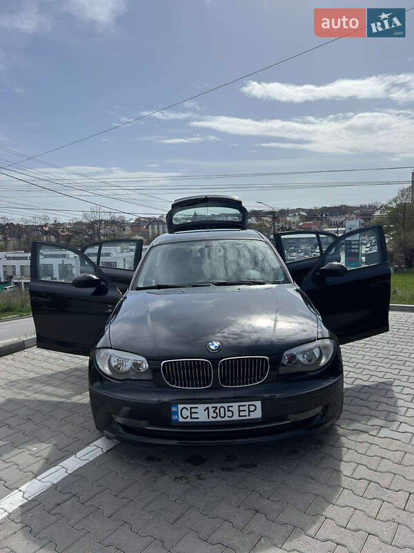 Хетчбек BMW 1 Series 2008 в 