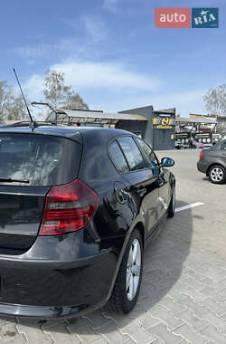 Хетчбек BMW 1 Series 2008 в 