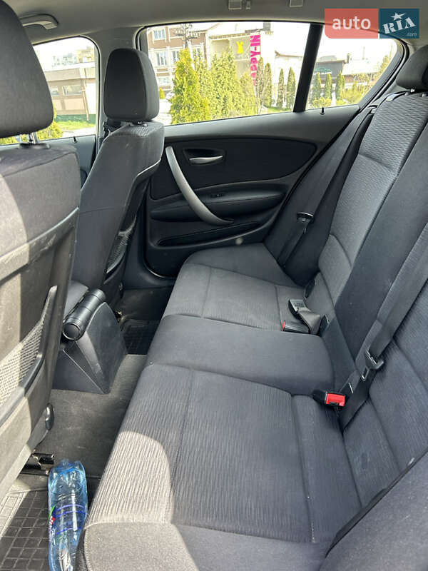 Хетчбек BMW 1 Series 2008 в Чернівцях