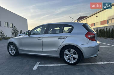Хетчбек BMW 1 Series 2009 в 