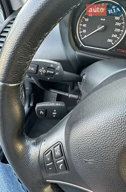 Хетчбек BMW 1 Series 2009 в 