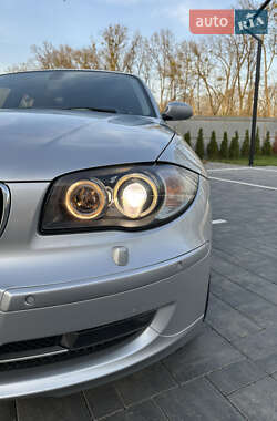 Хетчбек BMW 1 Series 2009 в 