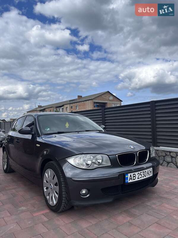 BMW 1 Series 2005