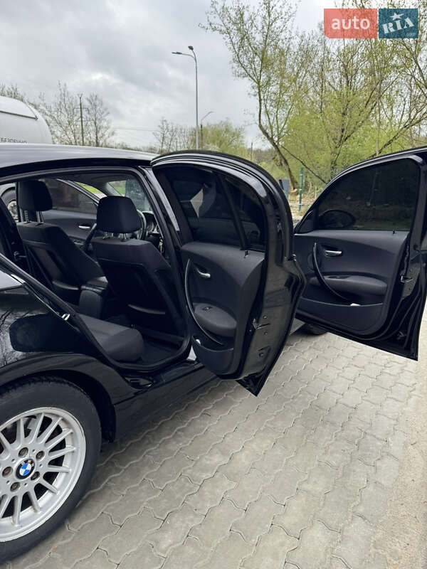 Хетчбек BMW 1 Series 2006 в 