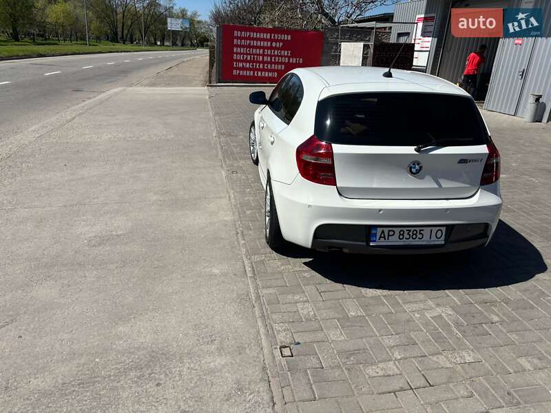 Хетчбек BMW 1 Series 2010 в Запоріжжі