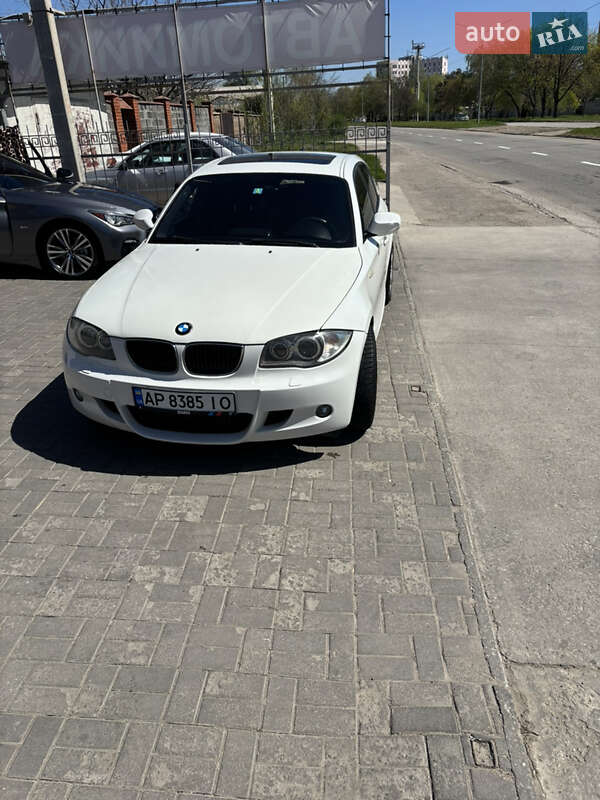Хетчбек BMW 1 Series 2010 в Запоріжжі