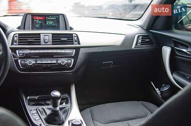 Хетчбек BMW 1 Series 2019 в 