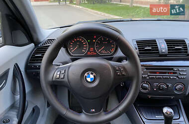 Хетчбек BMW 1 Series 2006 в Зміїві