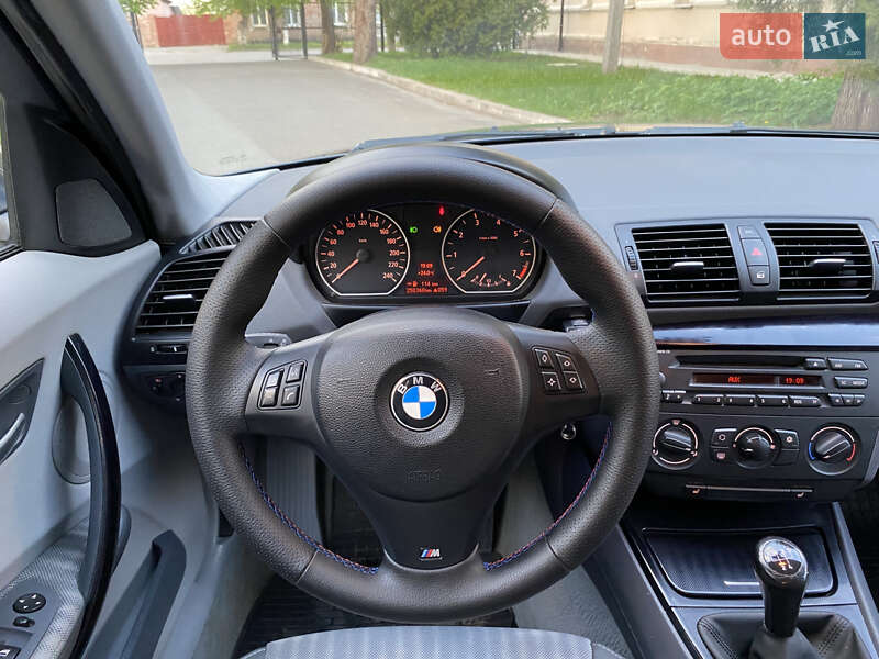 Хетчбек BMW 1 Series 2006 в Зміїві