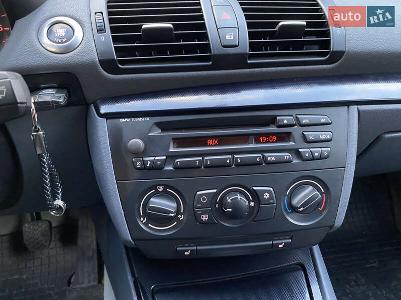 Хетчбек BMW 1 Series 2006 в Зміїві