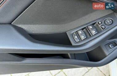 Хэтчбек BMW 1 Series 2020 в Львове