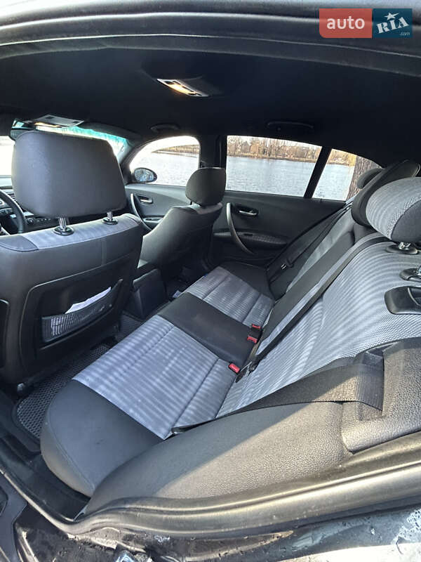 Хэтчбек BMW 1 Series 2005 в Ровно фото 7 Хэтчбек BMW 1 Series 2005 в Ровно