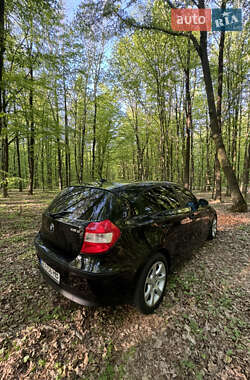 Хэтчбек BMW 1 Series 2006 в 