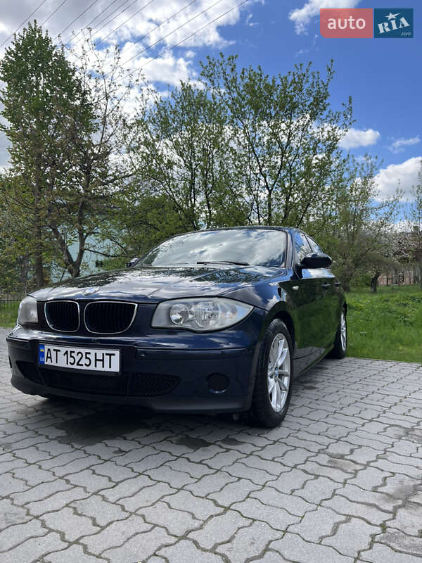 Хэтчбек BMW 1 Series 2005 в Ивано-Франковске