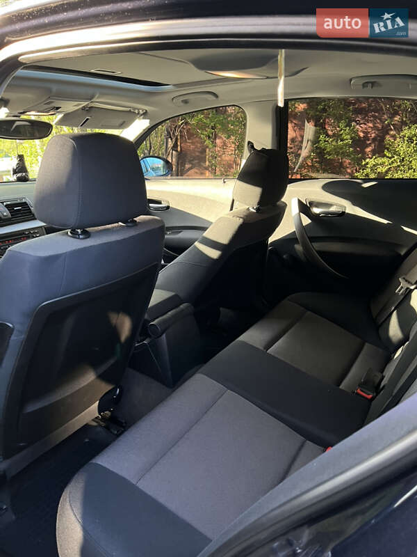 Хэтчбек BMW 1 Series 2005 в Ивано-Франковске