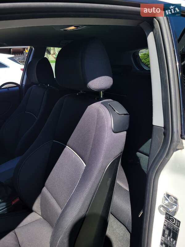 Хэтчбек BMW 1 Series 2008 в Киеве