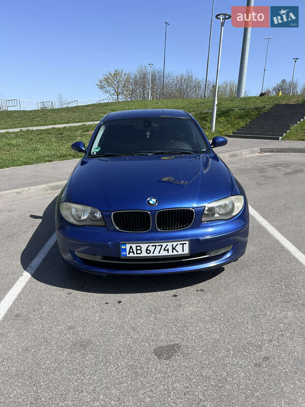 Хэтчбек BMW 1 Series 2007 в Виннице