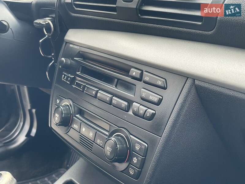 Хэтчбек BMW 1 Series 2006 в Мукачево