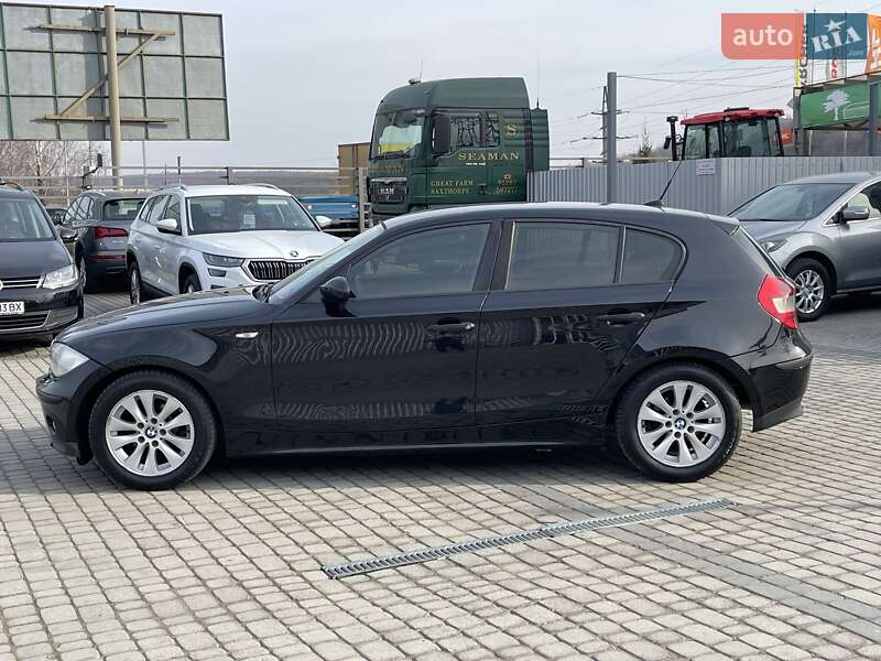 Хэтчбек BMW 1 Series 2006 в Мукачево