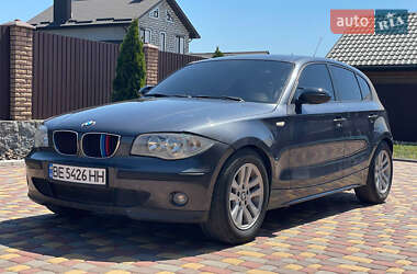 Хетчбек BMW 1 Series 2005 в 