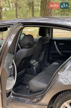 Хетчбек BMW 1 Series 2008 в 