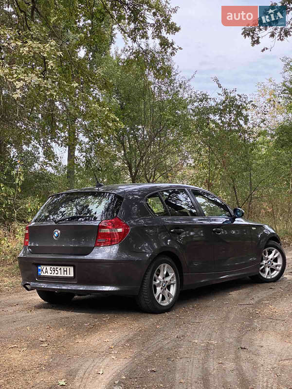 Хетчбек BMW 1 Series 2008 в 