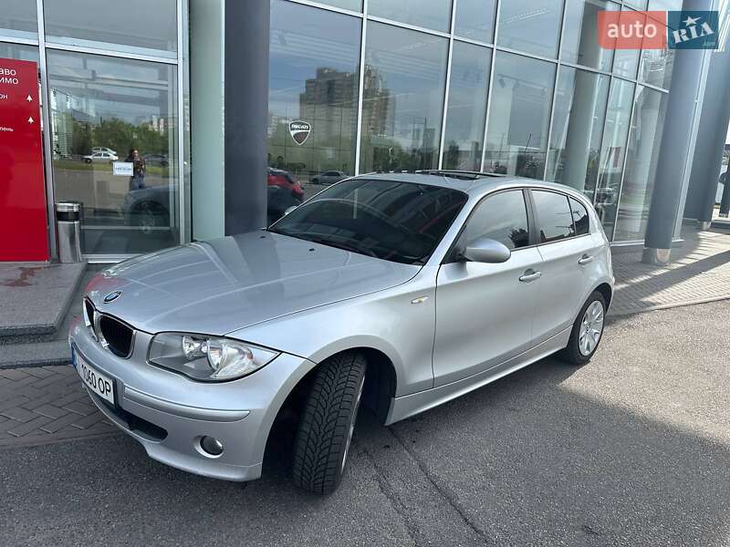 Хэтчбек BMW 1 Series 2005 в Киеве