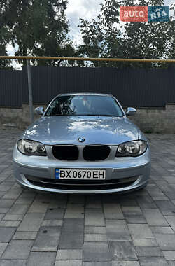 Хэтчбек BMW 1 Series 2010 в Остроге