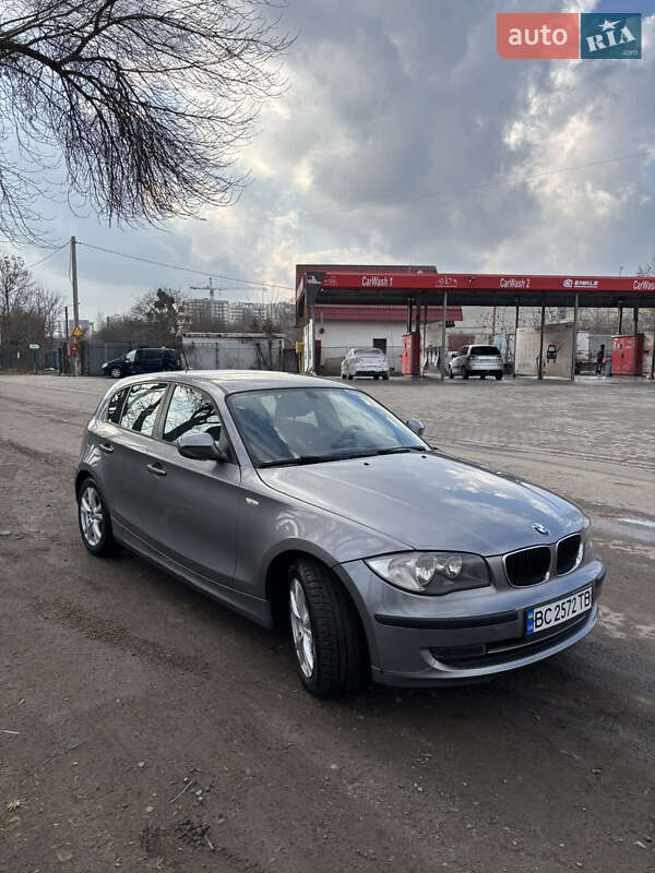 BMW 1 Series 2011