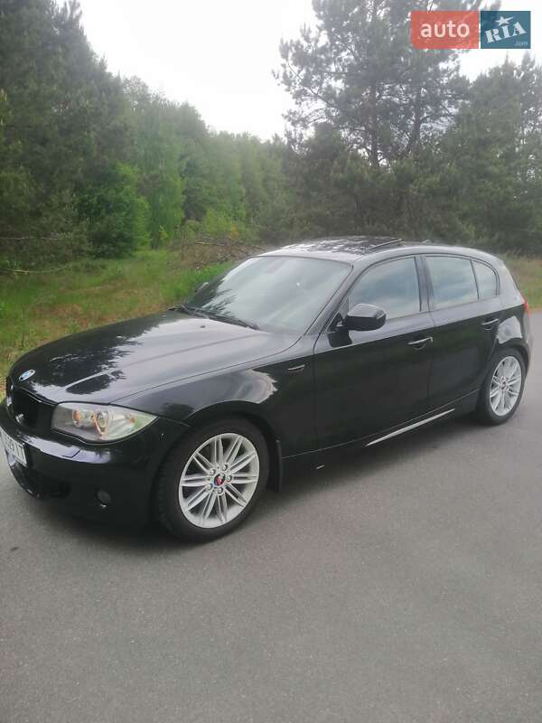 Хэтчбек BMW 1 Series 2009 в Буче