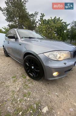 Хэтчбек BMW 1 Series 2005 в 
