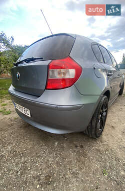 Хэтчбек BMW 1 Series 2005 в 