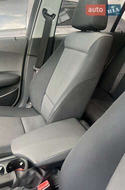 Хэтчбек BMW 1 Series 2005 в 