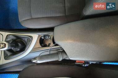 Хэтчбек BMW 1 Series 2011 в 