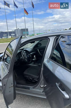 Хэтчбек BMW 1 Series 2009 в 