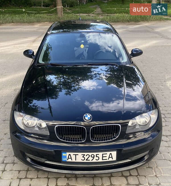 Хетчбек BMW 1 Series 2009 в Івано-Франківську