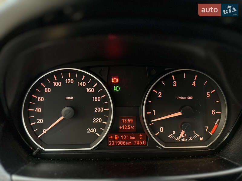 Хетчбек BMW 1 Series 2009 в Надвірній
