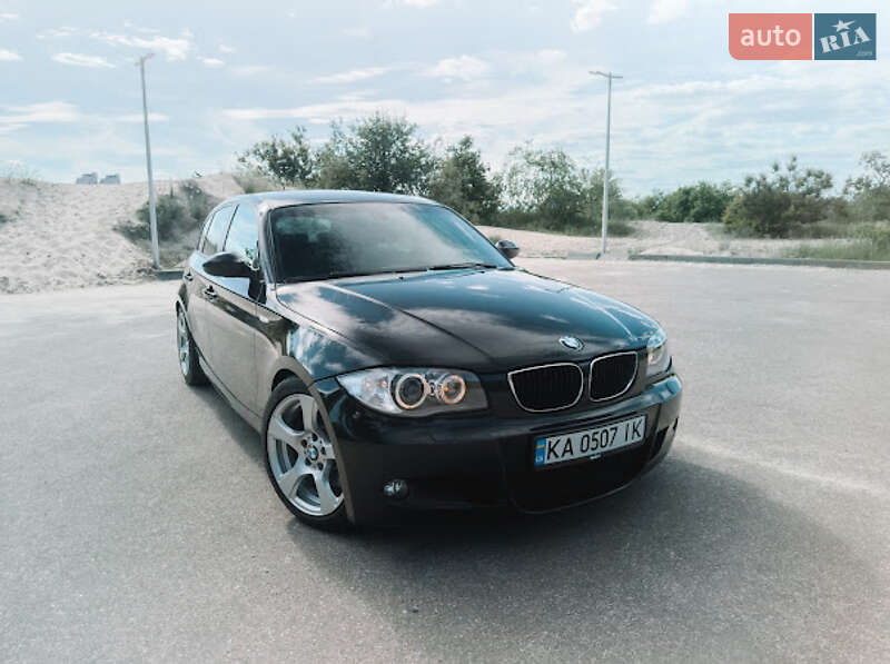 Хетчбек BMW 1 Series 2008 в 