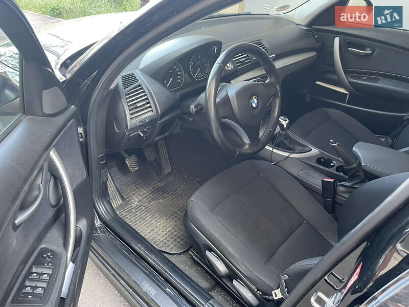 Хетчбек BMW 1 Series 2007 в Києві фото 8 Хетчбек BMW 1 Series 2007 в Києві