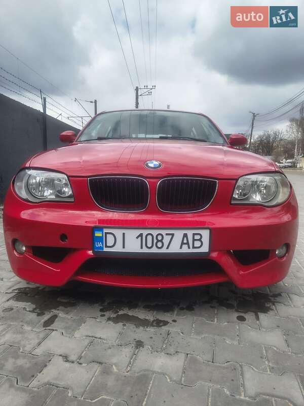 Хэтчбек BMW 1 Series 2005 в 