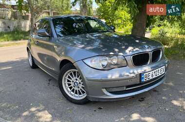Хэтчбек BMW 1 Series 2010 в 