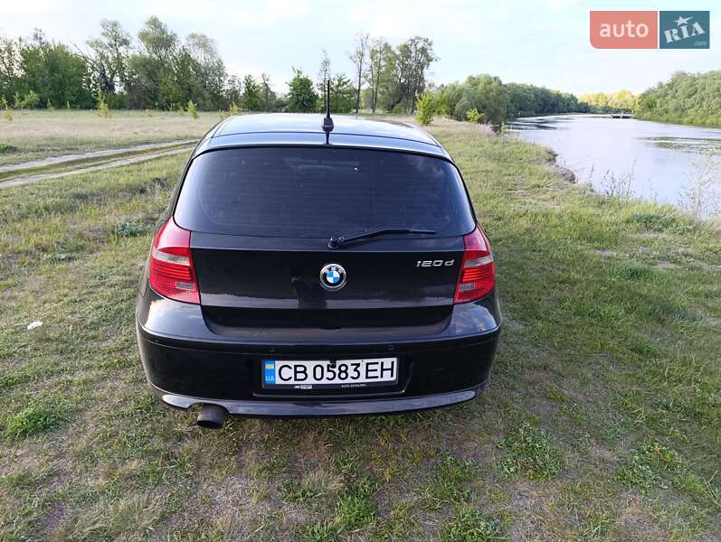 Хетчбек BMW 1 Series 2007 в Сосницях