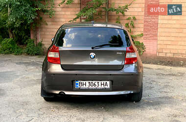Хэтчбек BMW 1 Series 2005 в 