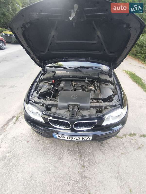 Хетчбек BMW 1 Series 2006 в Запоріжжі