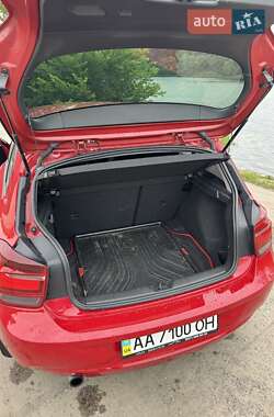 Хэтчбек BMW 1 Series 2012 в 