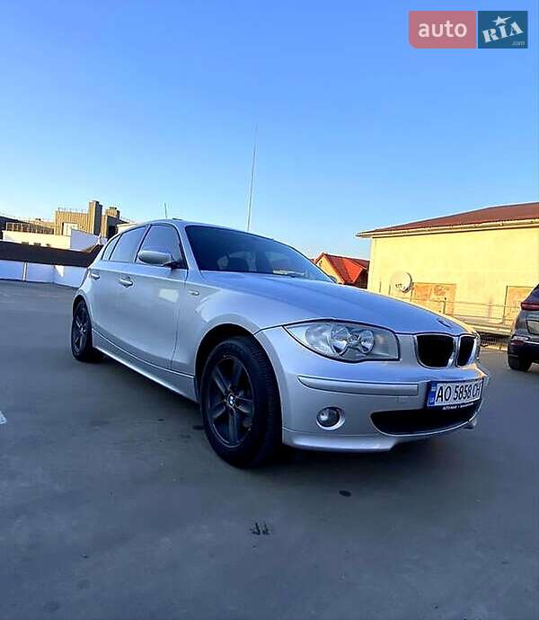 Хетчбек BMW 1 Series 2005 в Мукачевому