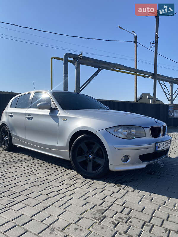 Хетчбек BMW 1 Series 2005 в Мукачевому