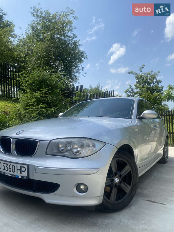 Хетчбек BMW 1 Series 2005 в Мукачевому
